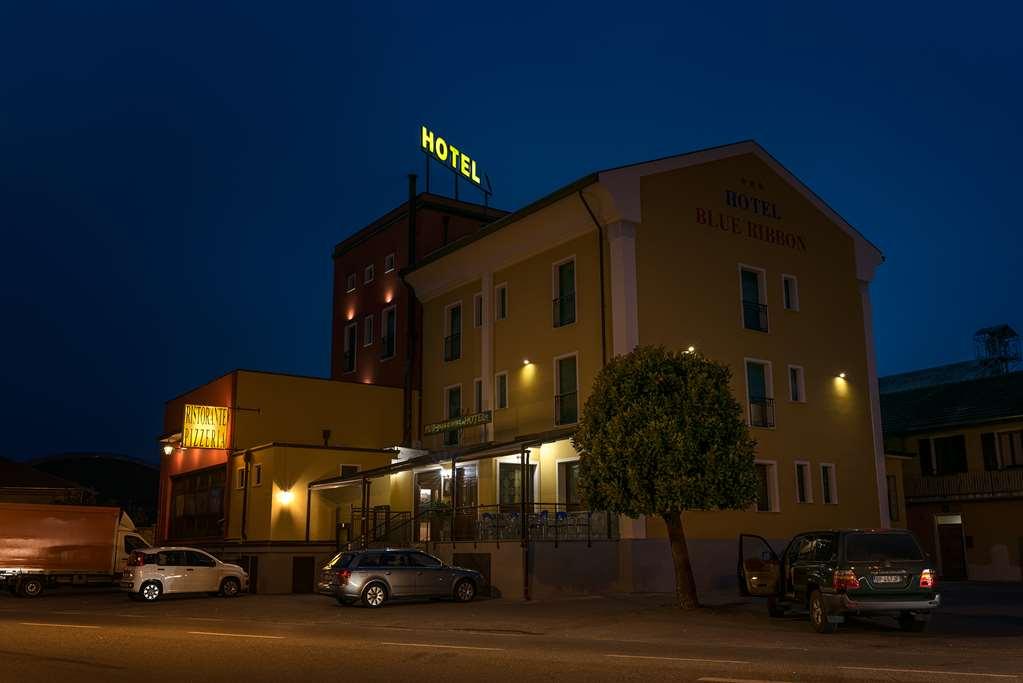 Hotel Blue Ribbon Vercelli Exterior foto